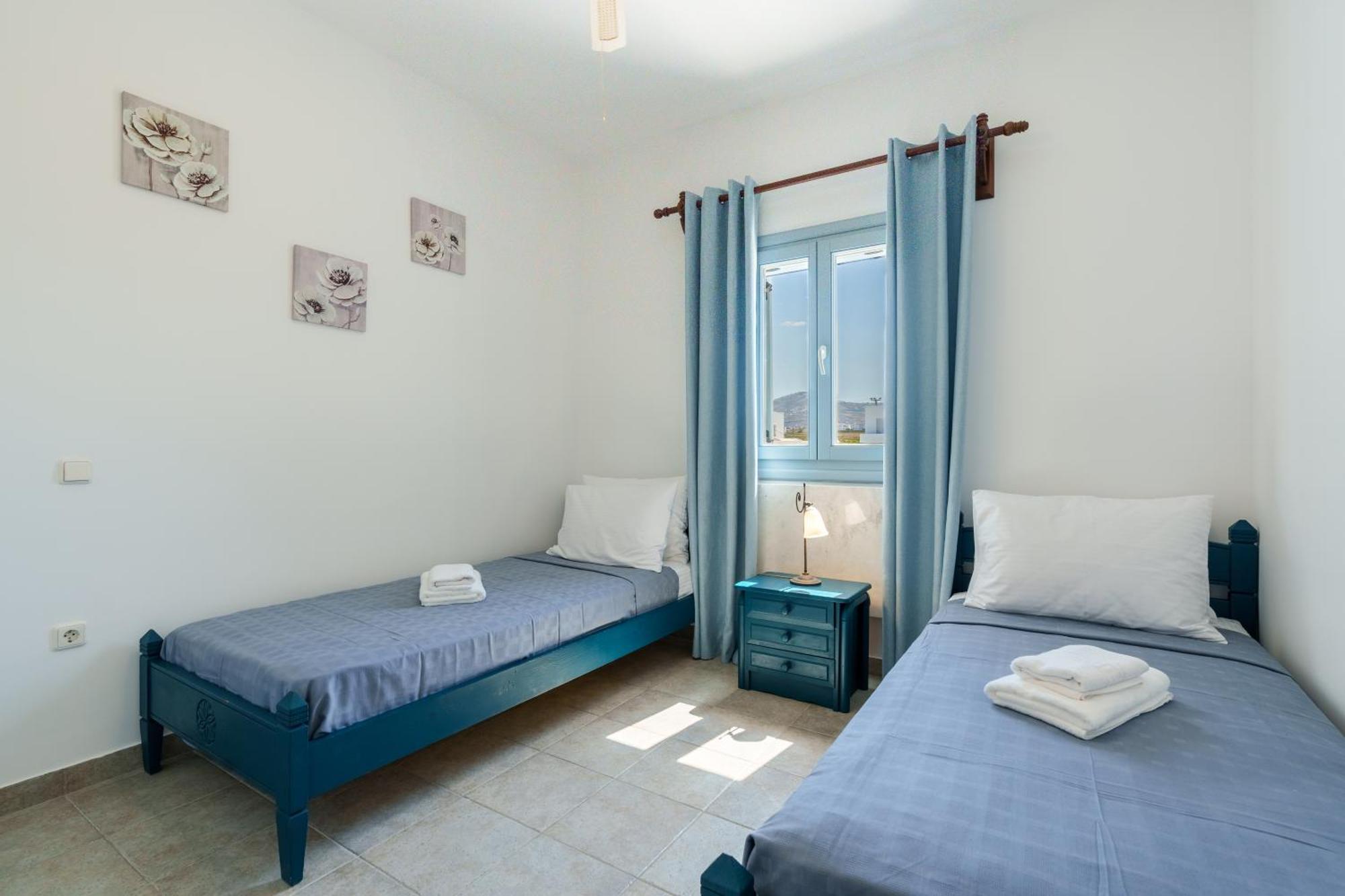 Blue Eyes Beach Villas Монолитос Екстериор снимка
