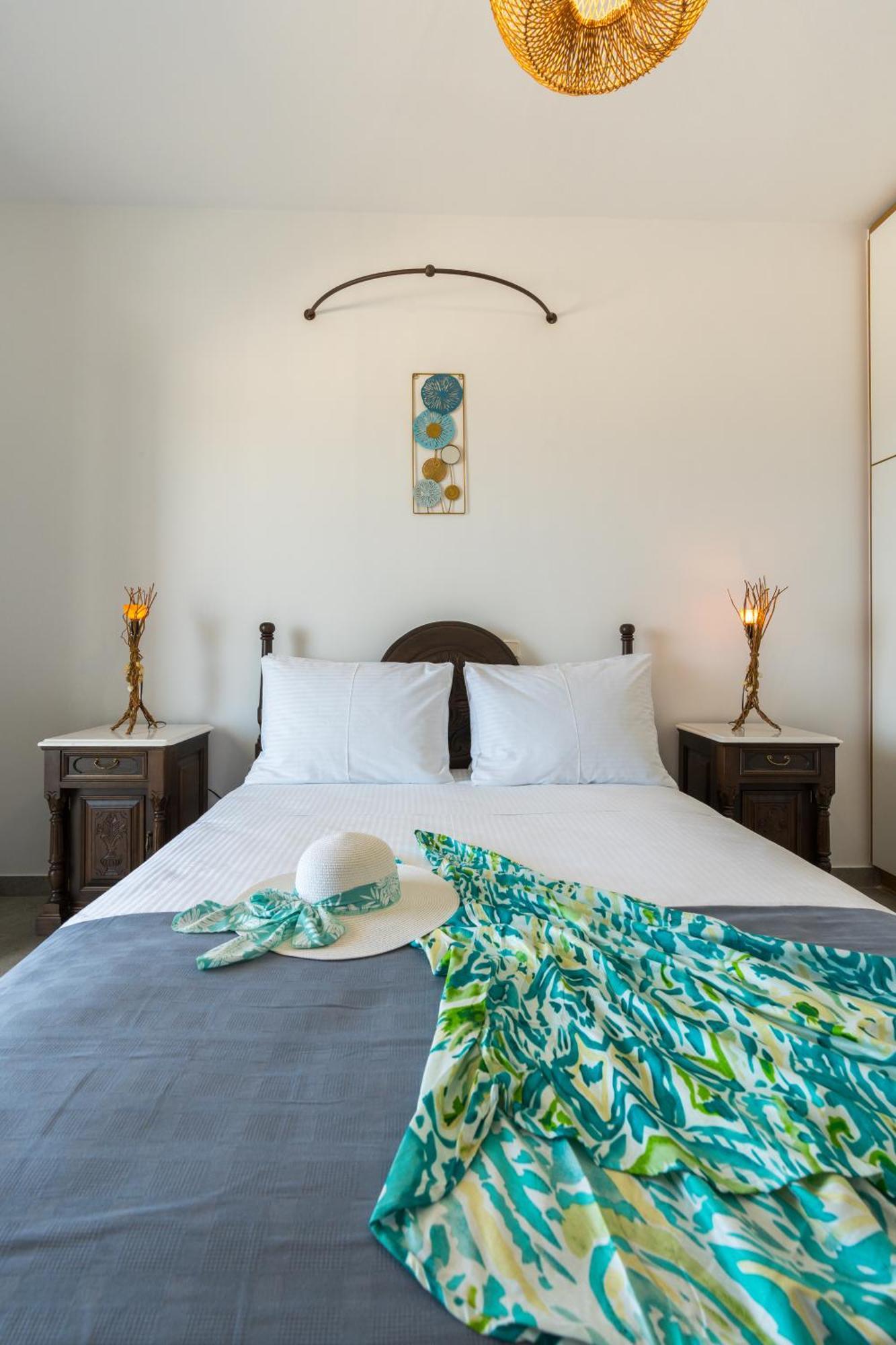 Blue Eyes Beach Villas Монолитос Екстериор снимка